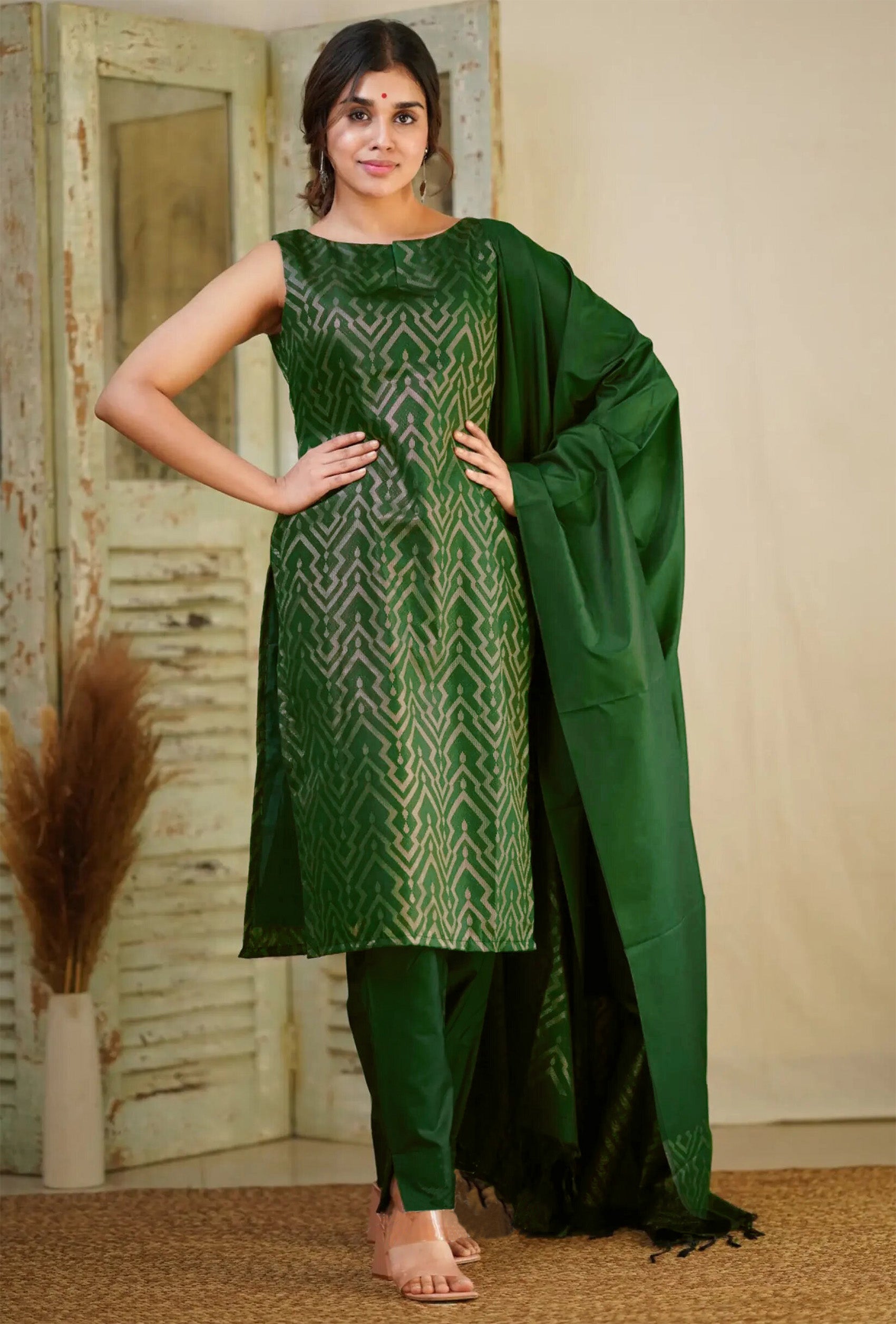 designer made luxury Pakistani suit for womenswear - 3 piece ready-to-wear | OLIVE | PAKISTANI | PUNJABI | SOUTH ASIAN (Copy)