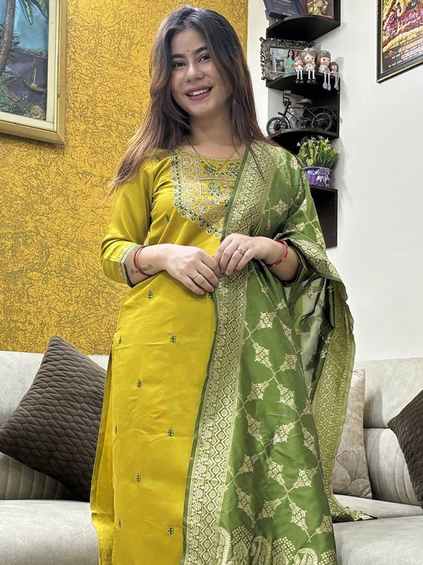 designer made luxury Pakistani suit for womenswear - 3 piece ready-to-wear | PATOLA | PAKISTANI | PUNJABI | SOUTH ASIAN (Copy)