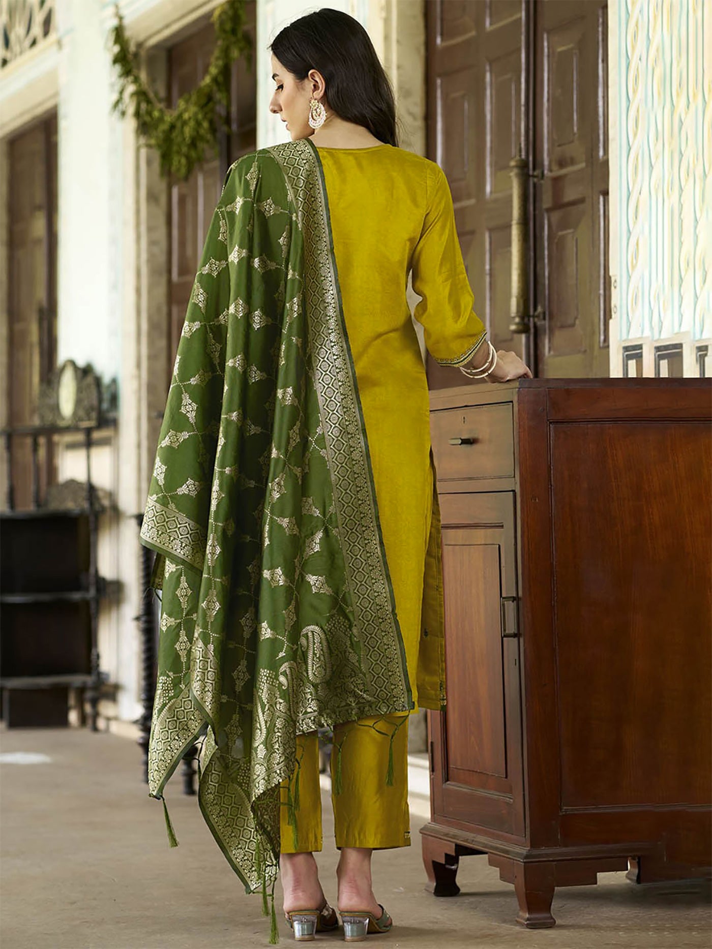 designer made luxury Pakistani suit for womenswear - 3 piece ready-to-wear | PATOLA | PAKISTANI | PUNJABI | SOUTH ASIAN (Copy)