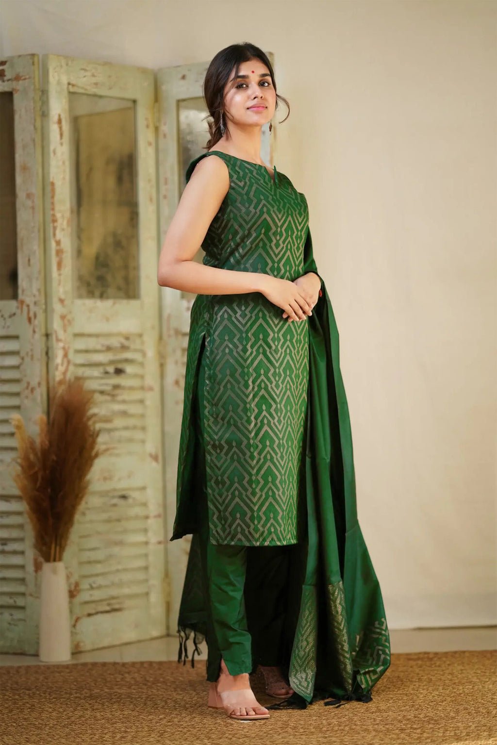 designer made luxury Pakistani suit for womenswear - 3 piece ready-to-wear | OLIVE | PAKISTANI | PUNJABI | SOUTH ASIAN (Copy)
