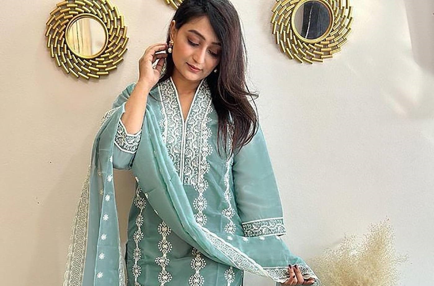 Pastel Green Pakistani Style Kurta Pant Dupatta Set – Eid/Festive Wear - 3 piece ready-to-wear | MANGALDEEP | PAKISTANI | PUNJABI | SOUTH ASIAN