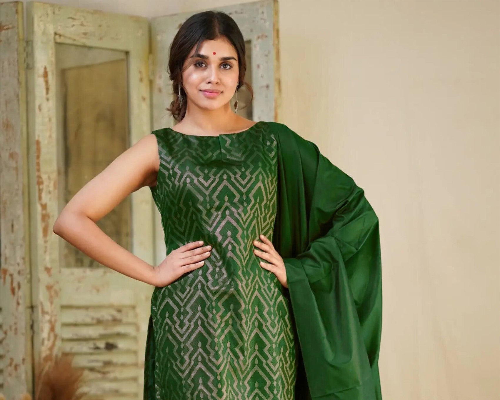 designer made luxury Pakistani suit for womenswear - 3 piece ready-to-wear | OLIVE | PAKISTANI | PUNJABI | SOUTH ASIAN (Copy)