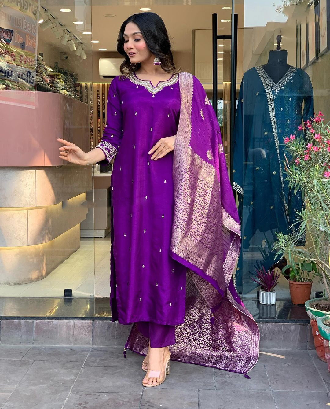 designer made luxury Pakistani suit for womenswear - 3 piece ready-to-wear | AASHI | PAKISTANI | PUNJABI | SOUTH ASIAN (Copy)